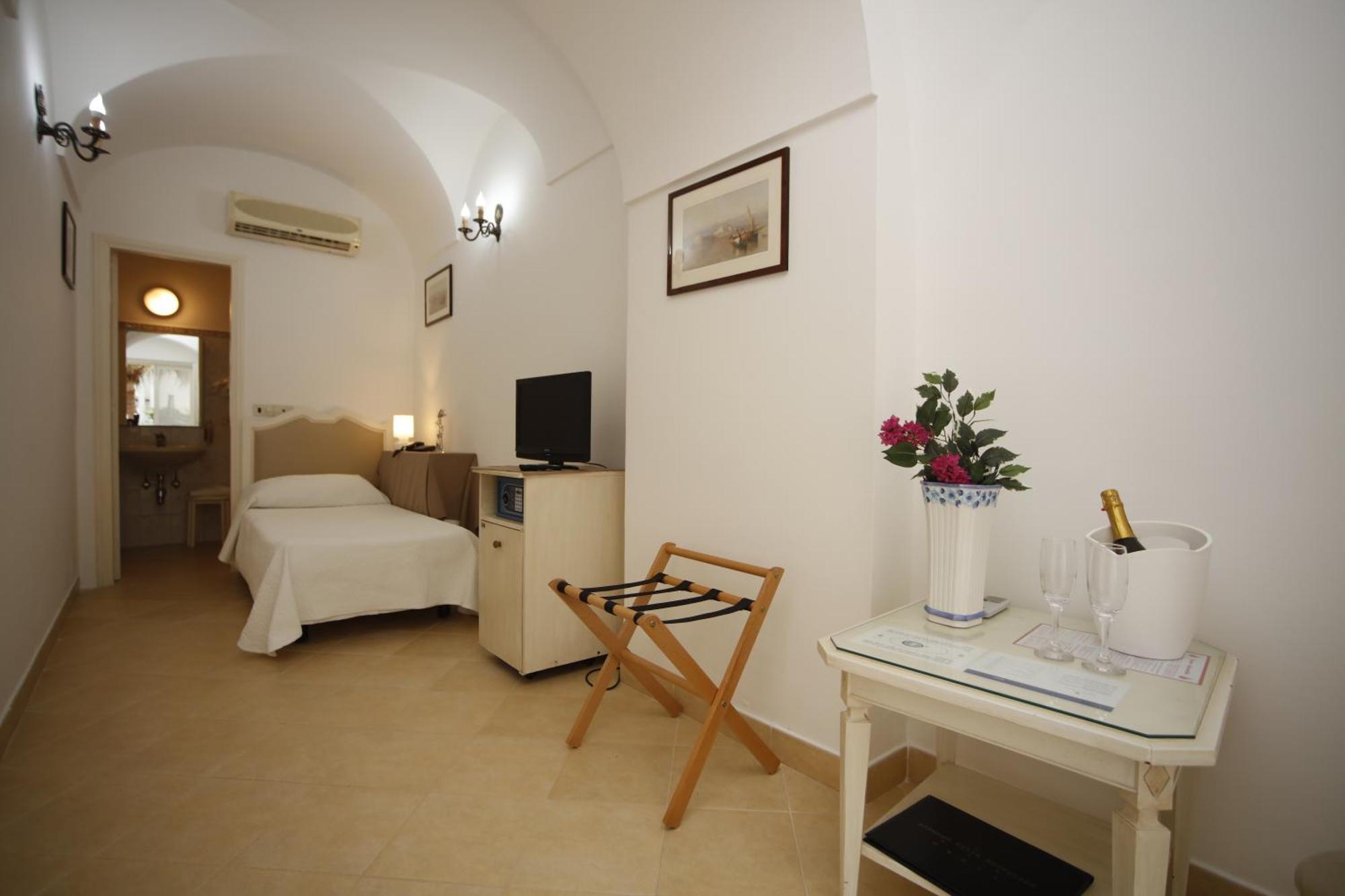 Hotel San Felice Capri Pokoj fotografie